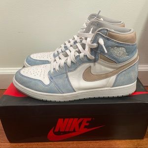 Jordan 1 Hyper Royal - 1:1 UA - Size 10.5 (lightly used)